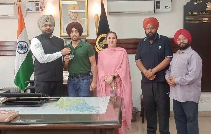 नवांशहर के चंदनदीप ने बांग्लादेश में मुक्केबाजी में रजत पदक जीता
